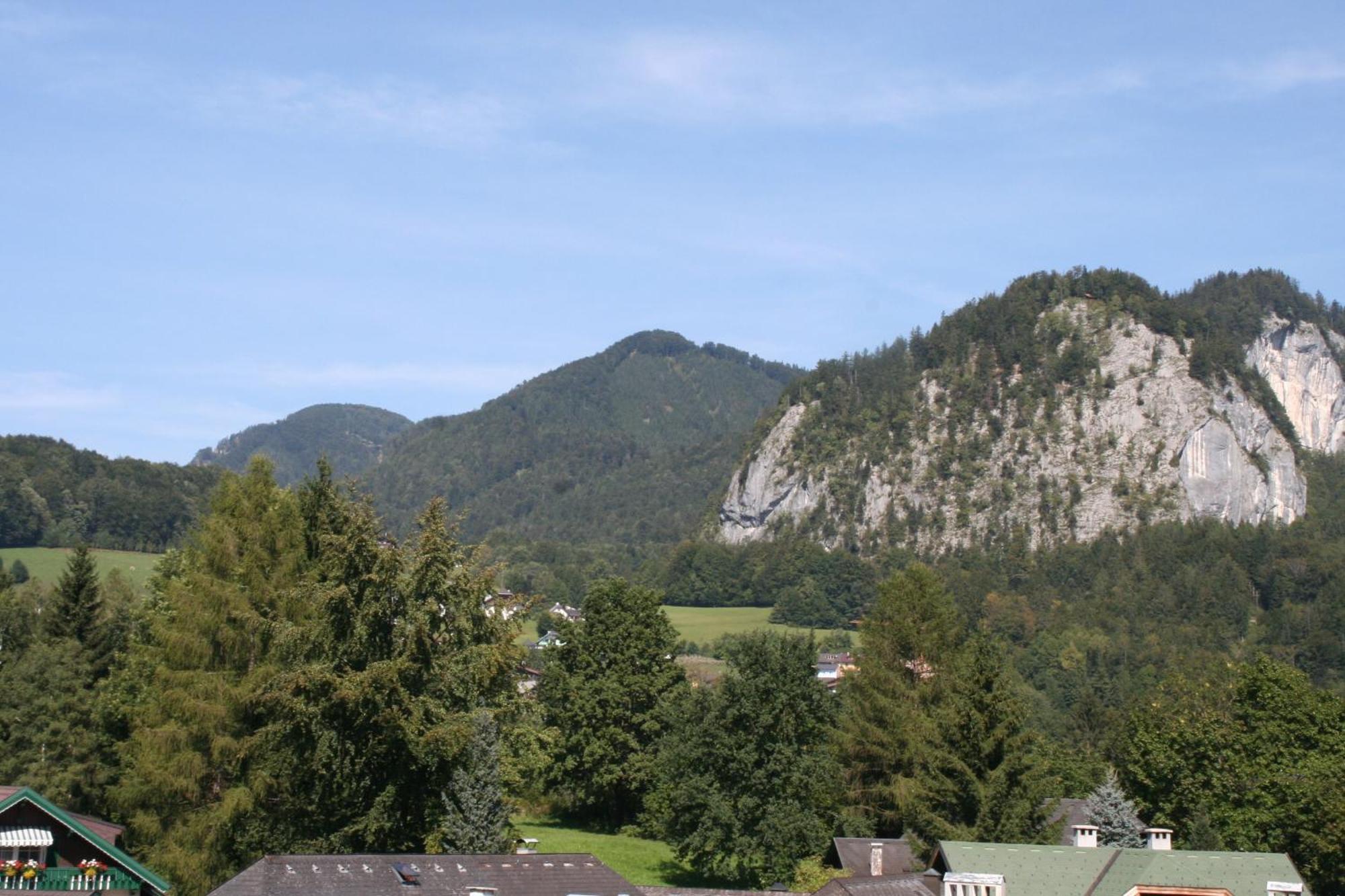 Hotel-Garni Schernthaner Sankt Gilgen Esterno foto