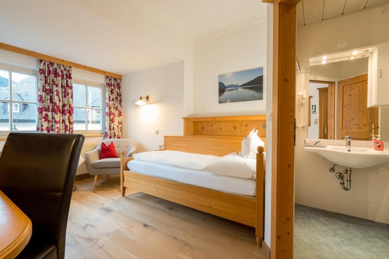 Hotel-Garni Schernthaner Sankt Gilgen Esterno foto