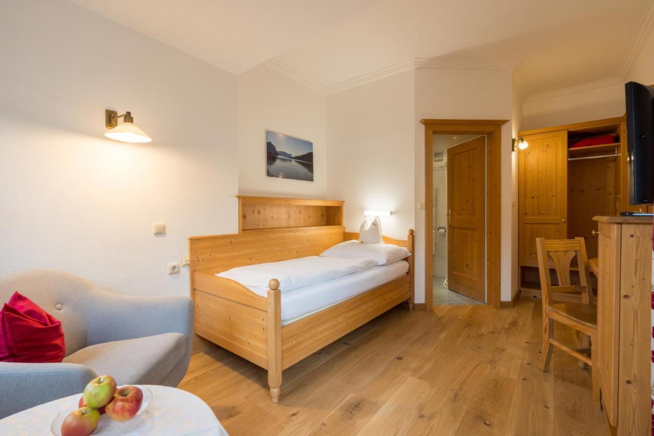 Hotel-Garni Schernthaner Sankt Gilgen Esterno foto