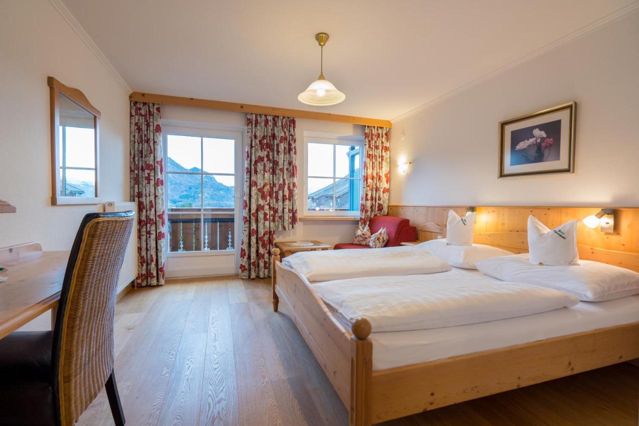 Hotel-Garni Schernthaner Sankt Gilgen Esterno foto